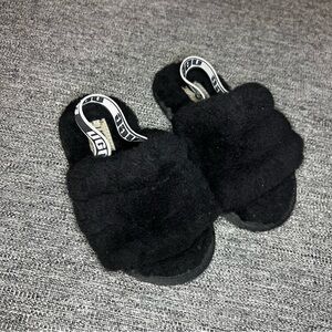 UGG Black Slippers Soft Casual Design